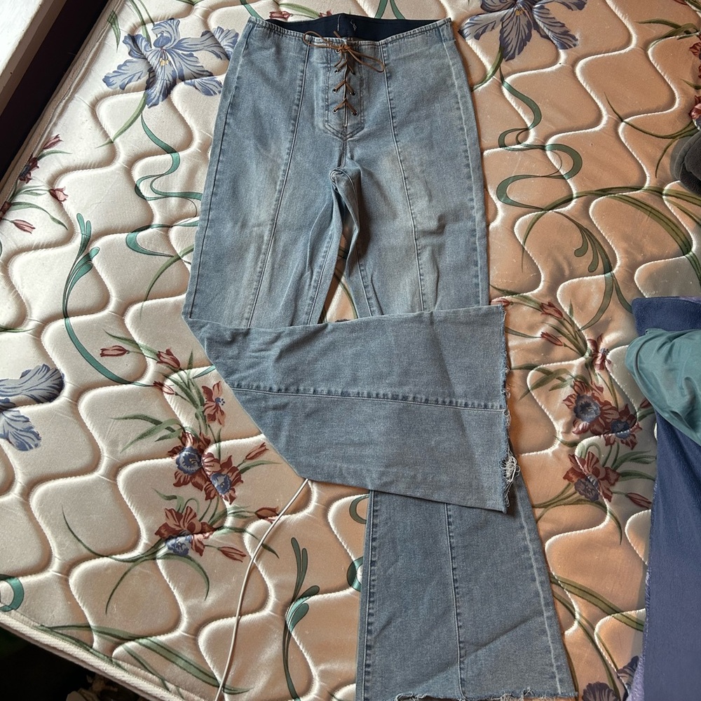 West of Melrose bell bottom elastic jeans